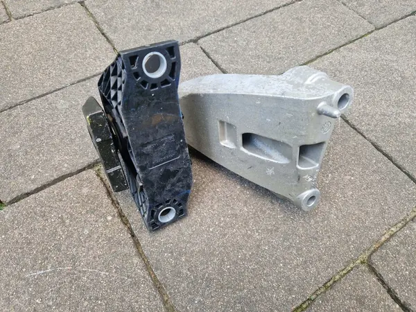 Dacia Motorsteun 112328191R 112107591R 113752043R image 4