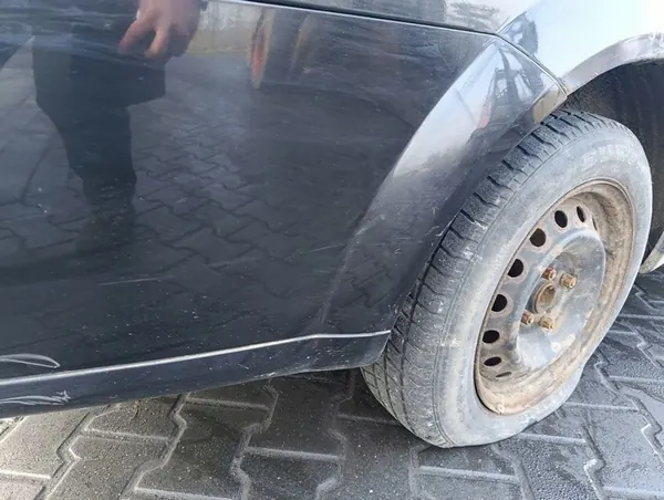 Parachoques trasero Chevrolet Lacetti/Nubira Klan/J200 image 8