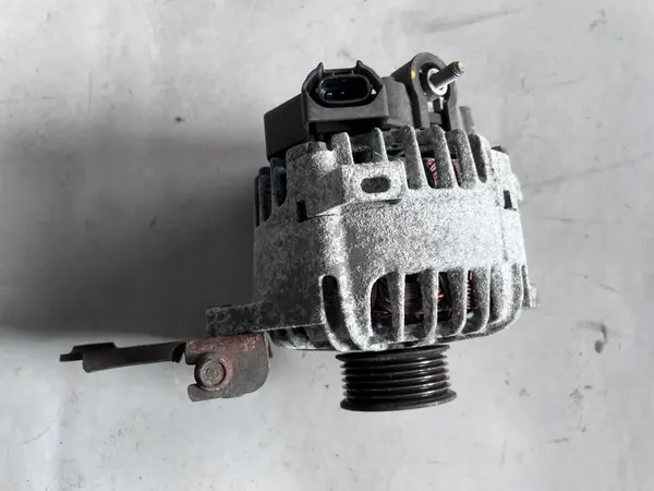 KIA SPORTAGE 3 III I30 I40 IX35 1.6 GDI Vaihtovirtageneraattori 110A image 4