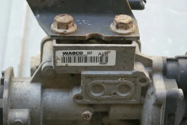 ALB Brake Force Regulator Valve WABCO 475720003 image 3