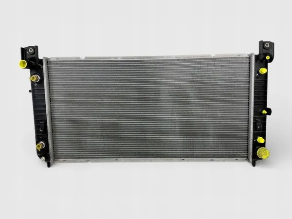 Vesijäähdytin OEM 11GM272A HUMMER H2 6.0/6.2 V8:lle image 2