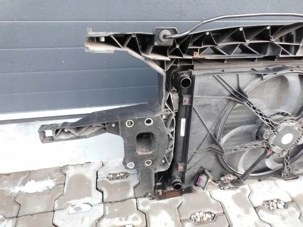 Conjunto de ventilador de radiador dianteiro Seat Leon II 1.6 8V OEM image 8