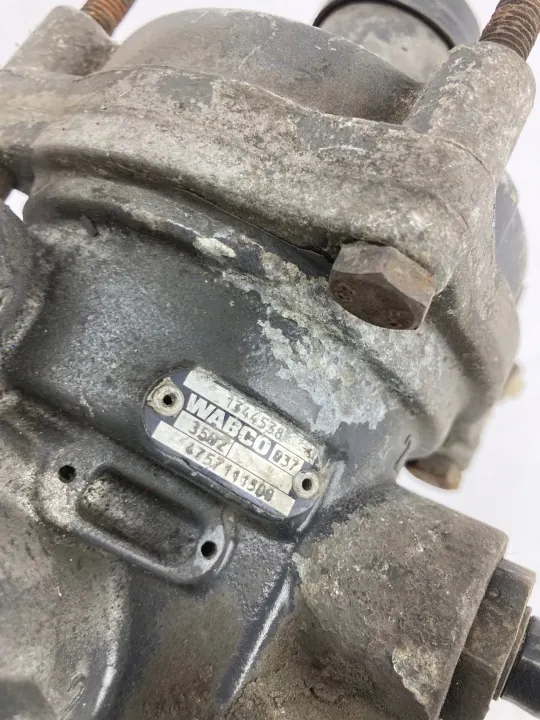 DAF 95 XF 85 CF ilmaventtiili OEM 1302096 1344538 image 5