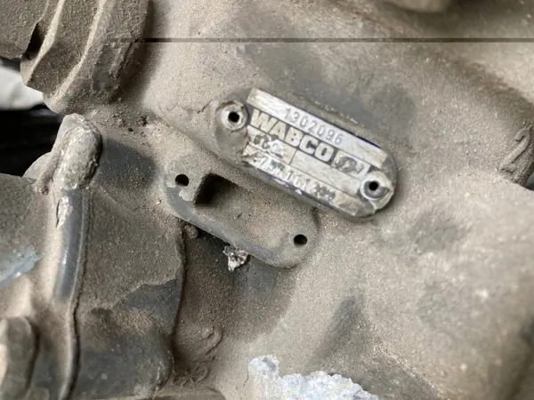 DAF 95 XF 85 CF ilmaventtiili OEM 1302096 1344538 image 6