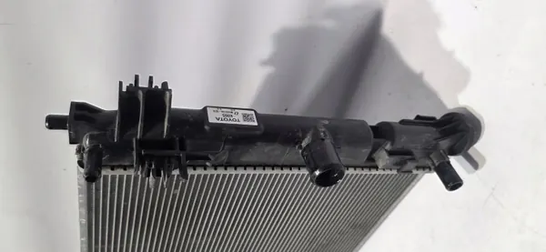 Radiateur d'eau Toyota OEM MF422136-7670 Occasion image 4