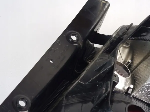 Luz trasera izquierda Skoda Fabia 3 Hatchback image 9