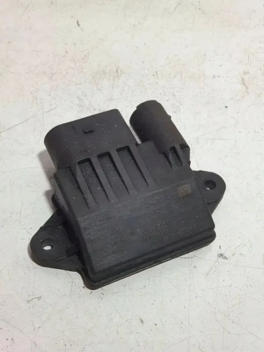 Bougie de préchauffage OEM E2110021048 Mercedes-Benz image 2