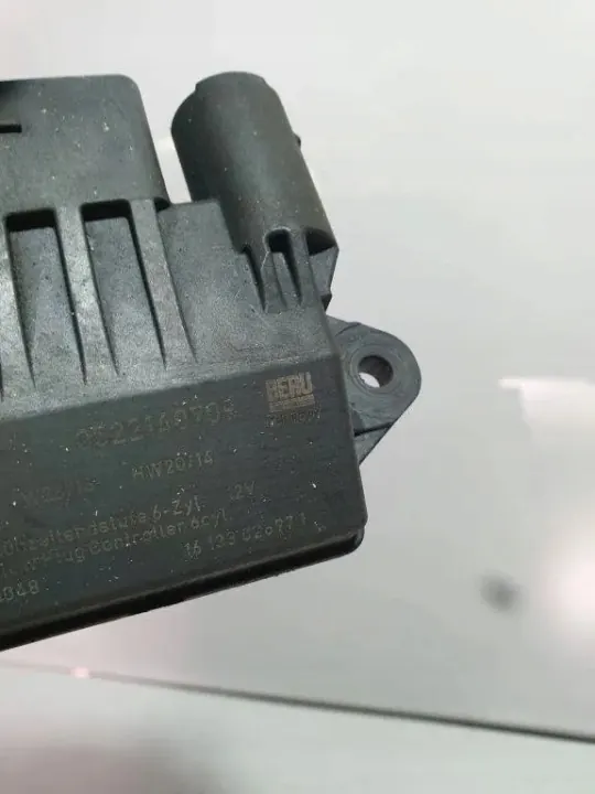 Bougie de préchauffage OEM E2110021048 Mercedes-Benz image 3