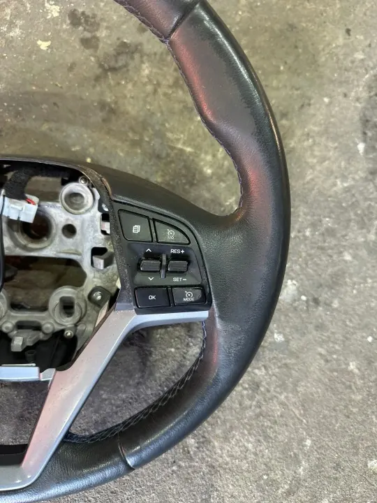 Gebruikt Kia OE stuurwiel OEM KIEROWNICA TUCSON III MULTIFUNKCJA image 3