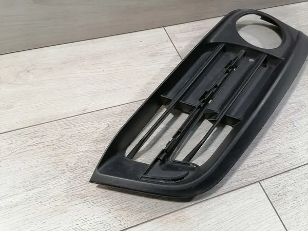 Griglia paraurti anteriore destra BMW F10 F11 image 2