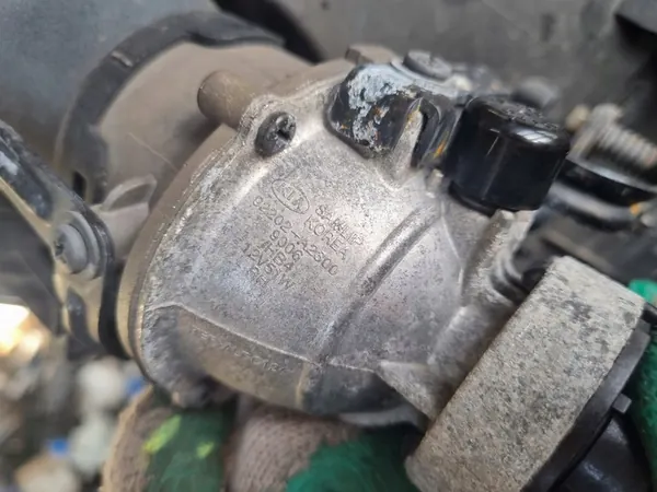 KIA CEED II LIFT 15-17 Moldura de Farol Direito Dianteiro OEM image 7