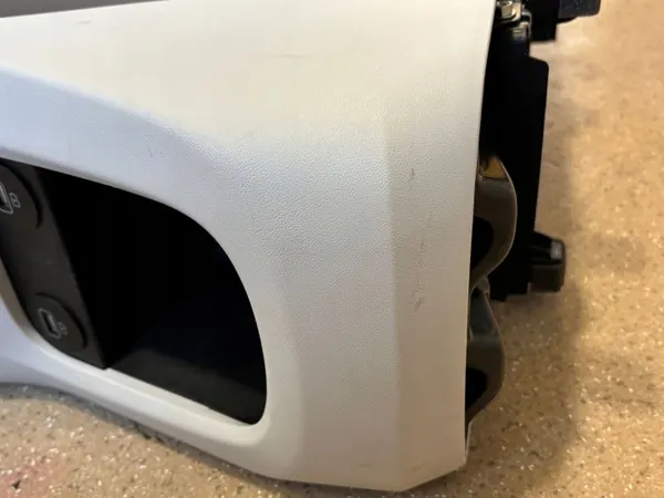 Hyundai Ioniq 5 console armsteun OEM LPV17674 image 4