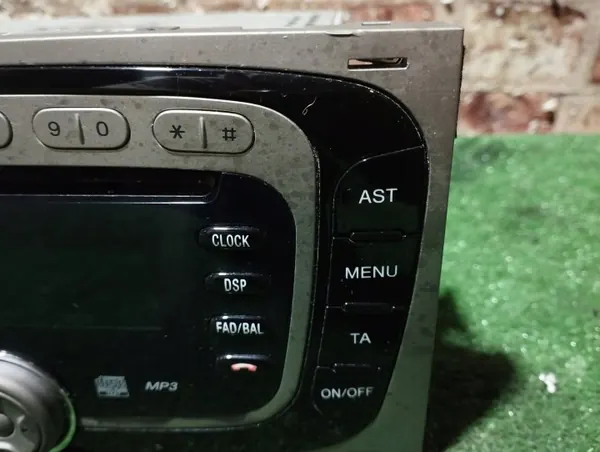 Rádio CD Ford Kuga I OEM BV4T18C939DB - Usado image 3