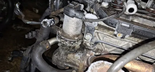 EGR-ventil Hyundai i30 OEM 2759489 - 2010 1.6L image 3