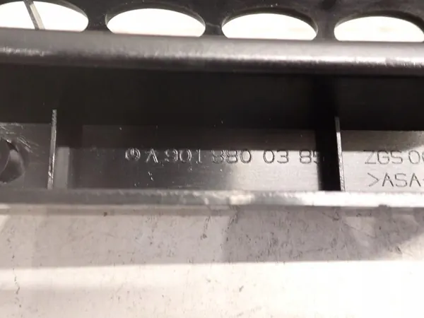 Framgrill MERCEDES SPRINTER W901 A9018800385 image 3