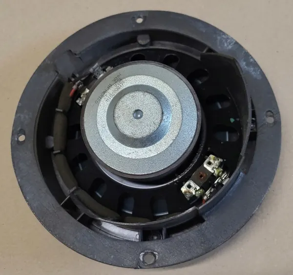Altavoz puerta delantera OEM A1648202502 Mercedes image 9