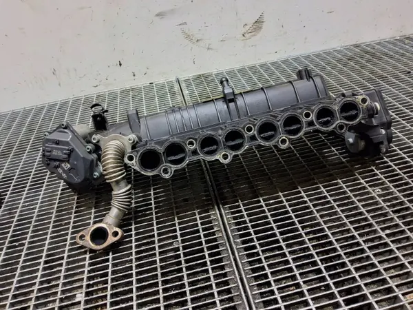 Gebrauchtes Ansaugkrümmer KIA Ceed OEM 351002A900 image 2