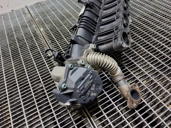 Gebrauchtes Ansaugkrümmer KIA Ceed OEM 351002A900 image 3