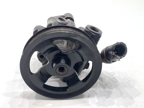 Pompe de direction assistée Toyota Avensis T25 2.0 116ch OEM LORK-264-17221 image 2