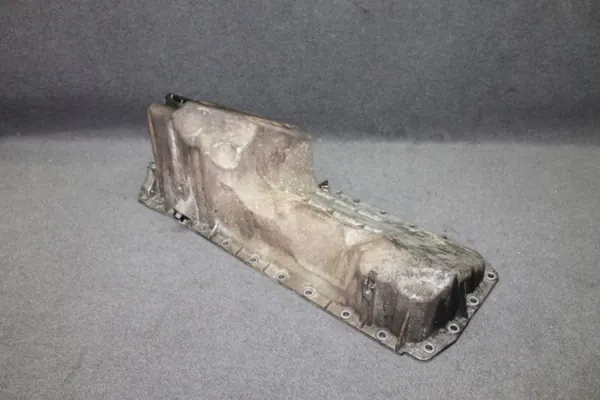 BMW E90 E91 E92 E93 E60 E61 Oljetank 7552414 image 2