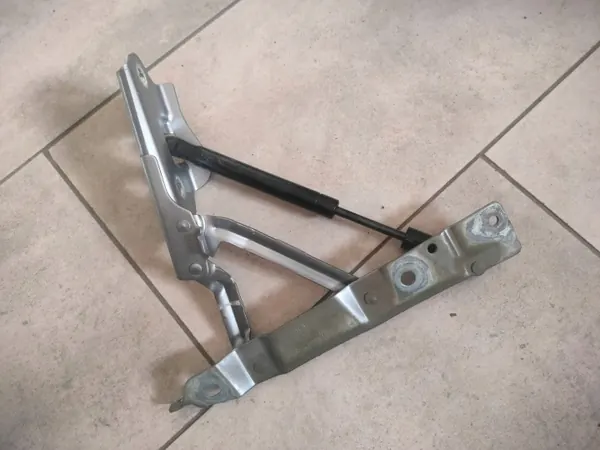 Charnière de coffre Dodge Challenger 2015 OEM 04589667AD image 2