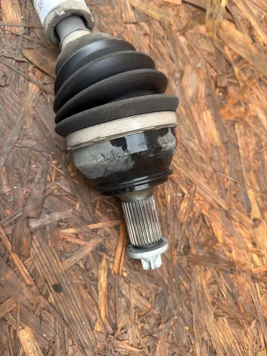 Eixo dianteiro esquerdo Mercedes Classe A W177 1.5 CDI image 3