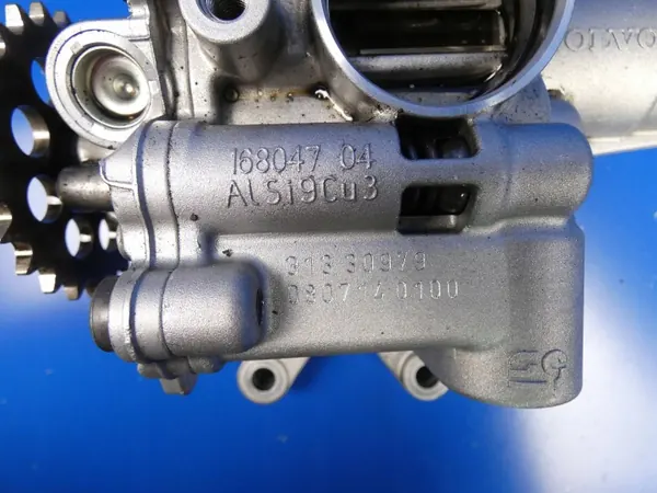 Pompe à huile OEM 16804704 pour Volvo V60 S60 XC60 S80 image 4