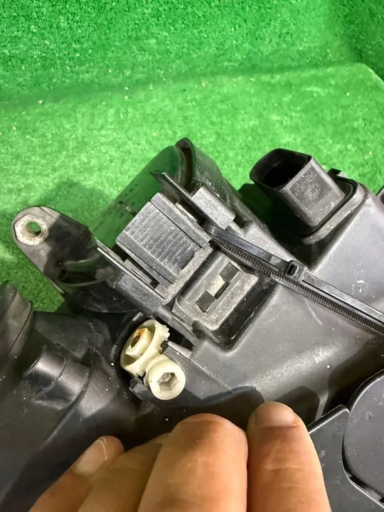 Volkswagen OE 3B0 941 016 AN heijastin image 5