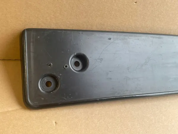 VW GOLF VI GTI Rekisterikilven Kehys image 3