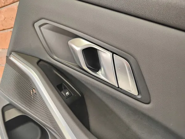 OEM 9460712 Revestimento Couro Porta Traseira Direita Preto image 3