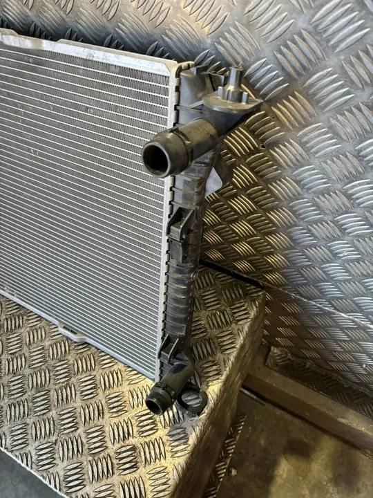 Radiador de agua AUDI Q5 8R0 8K0121251AN image 5