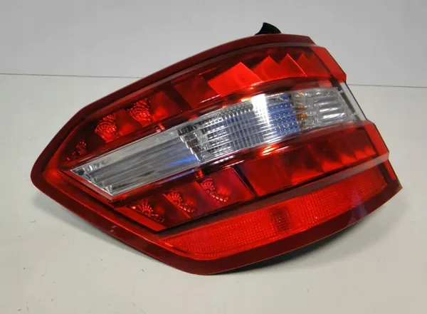 Linker Achterlicht LED Mercedes W212 Kombi image 4