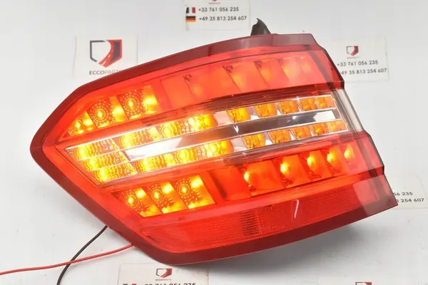 Linker Achterlicht LED Mercedes W212 Kombi image 9