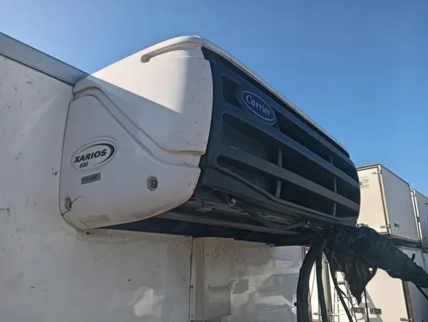 LE CAPITAIN gekoelde containeropbouw voor Iveco image 3