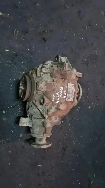 BMW X3 E83 Taka tasauspyörästö 753511901 2.0L Diesel image 3