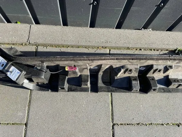 Achterklep spoiler glijder L8B2-442A01-PIA image 3