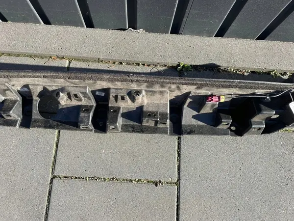 Achterklep spoiler glijder L8B2-442A01-PIA image 5