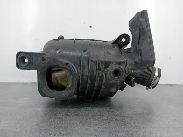 Ilmansuodattimen kotelo VW Passat B6 2.0 image 6