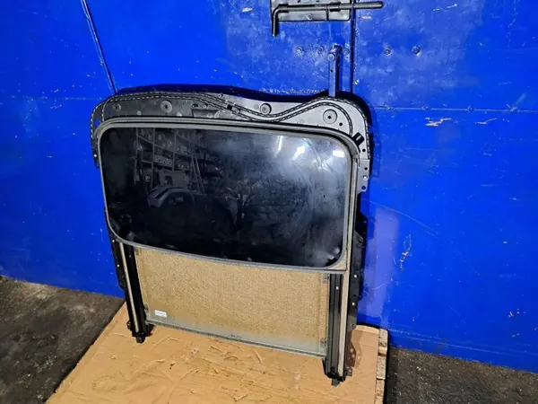 Toit Ouvrant Volvo S60 OEM 31299225 - État Utilisé image 5