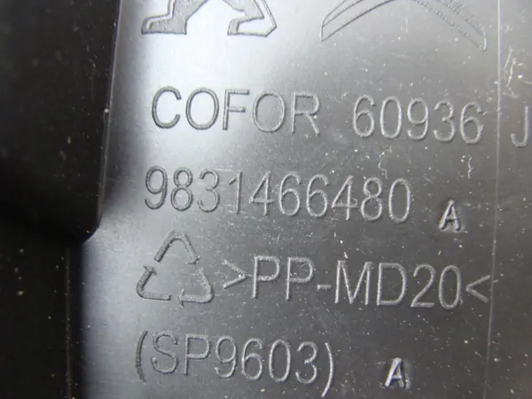 OEM 982329880 Luz Teto e Microfone para Peugeot 208 II image 10
