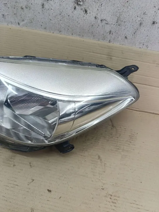 Faros Izquierdo Toyota Yaris III 11-15 image 4