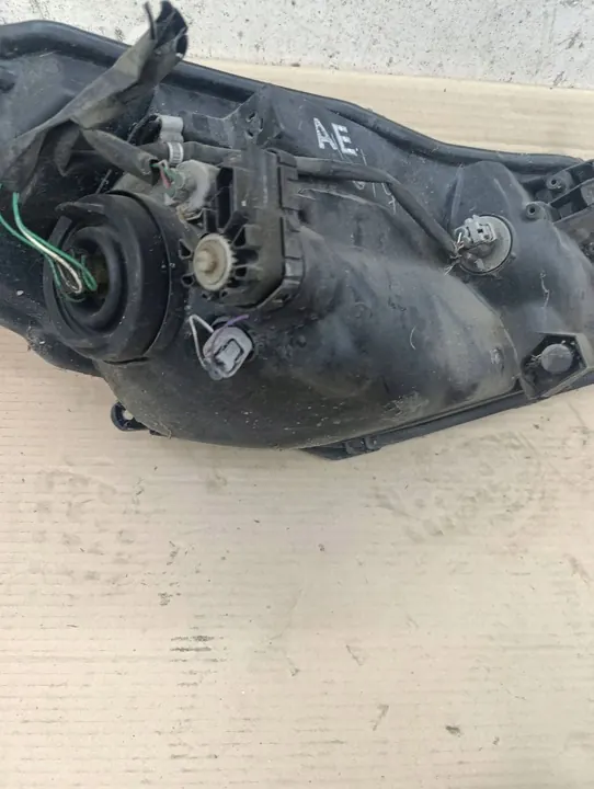 Faros Izquierdo Toyota Yaris III 11-15 image 8