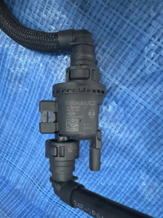 Brandstofdampsensor OEM 149305385R Renault Austral image 7