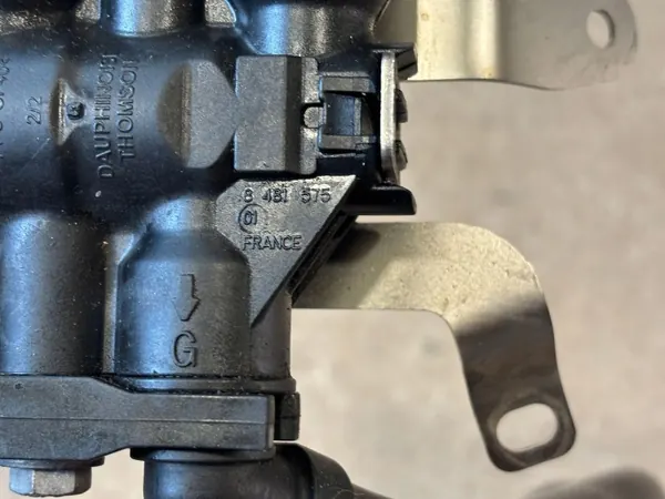 BMW X3 G01 Ölkühlerleitung OEM 8481575 - Gebraucht image 6