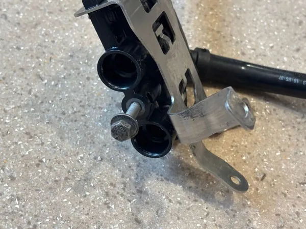 BMW X3 G01 Ölkühlerleitung OEM 8481575 - Gebraucht image 7