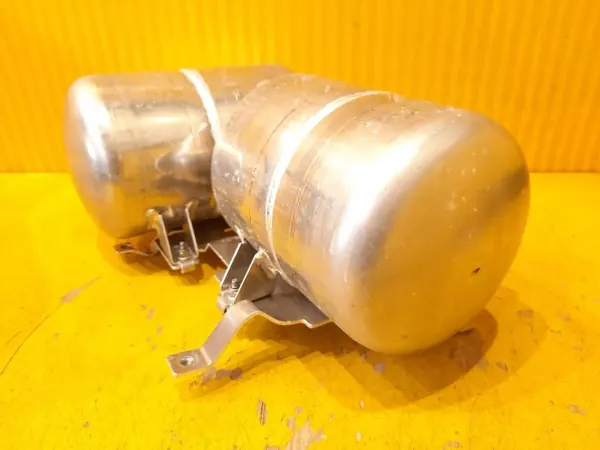 Mercedes-Benz GLE W167 Lufttank OEM A1673208904 image 5