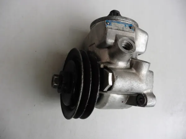 Pompe direction assistée Mercedes W126 OEM 1264601480 image 3