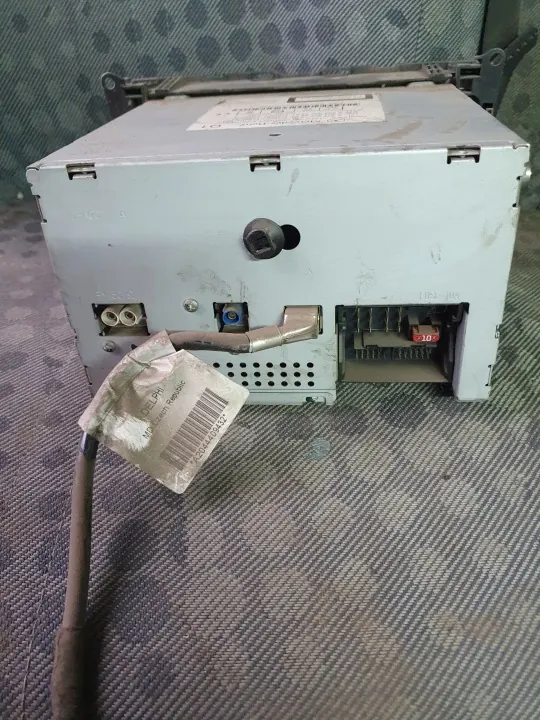 Mercedes-Benz OEM A2049007202 Autoradio - Gebruikt image 4