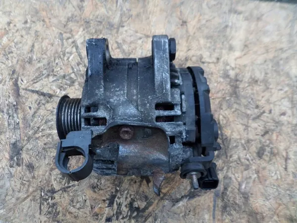 Alternaattori Bosch Toyota Avensis T25 2.0 VVTI 100A image 4