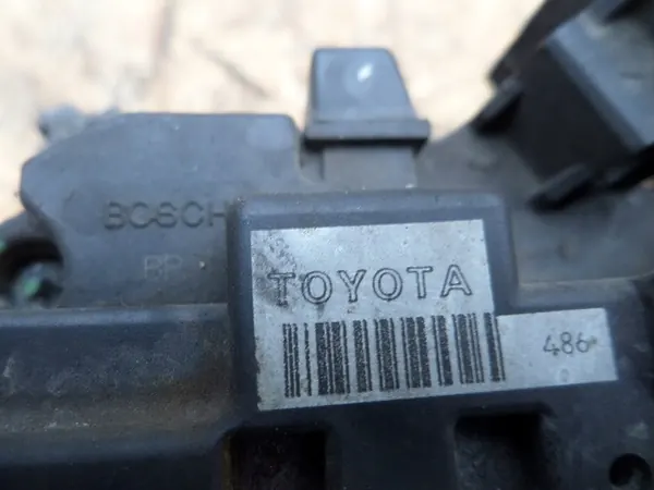 Alternaattori Bosch Toyota Avensis T25 2.0 VVTI 100A image 7